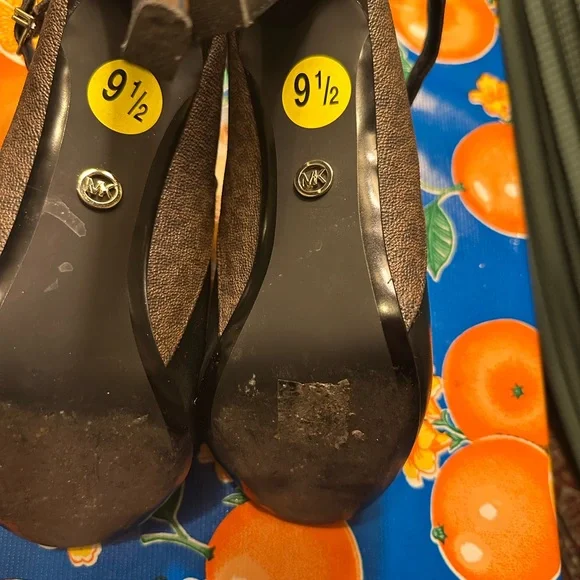 Michael Kors Lawson leather front open toe Black and Brown Peep-Toe Heeled Boots - Picture 6 of 6